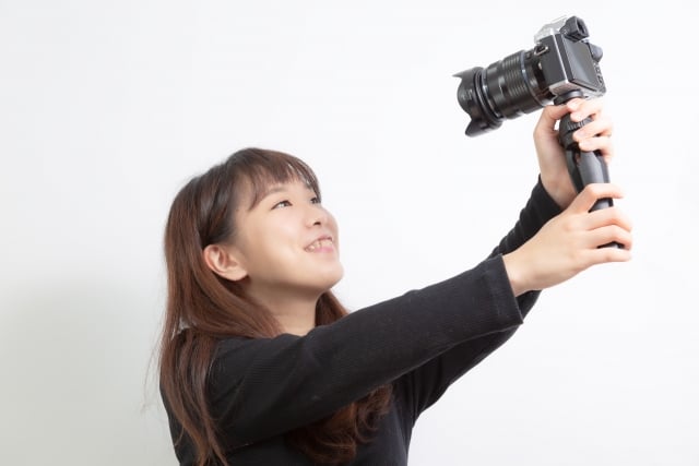 動画撮影 カメラ 女性