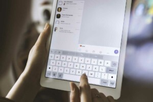 Apple GPTを開発中！アップル独自の生成AIチャットボットとは？いつからリリース？特徴は？