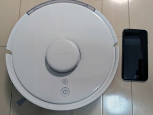 switchbot k10 iPhone SE2との大きさ比較