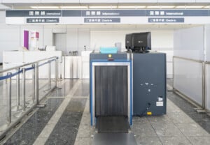 モバイルバッテリーは飛行機内に持ち込める？持ち込みのルールと預けてしまった場合の対処法