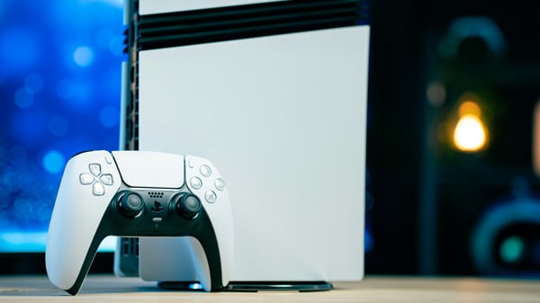 PS5（Playstation5）本体とコントローラー