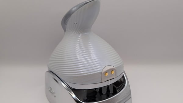 ReFa BEAUTECH HEAD SPA（リファ ビューテック ヘッドスパ） USB接続部分