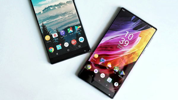 2台のスマートフォン