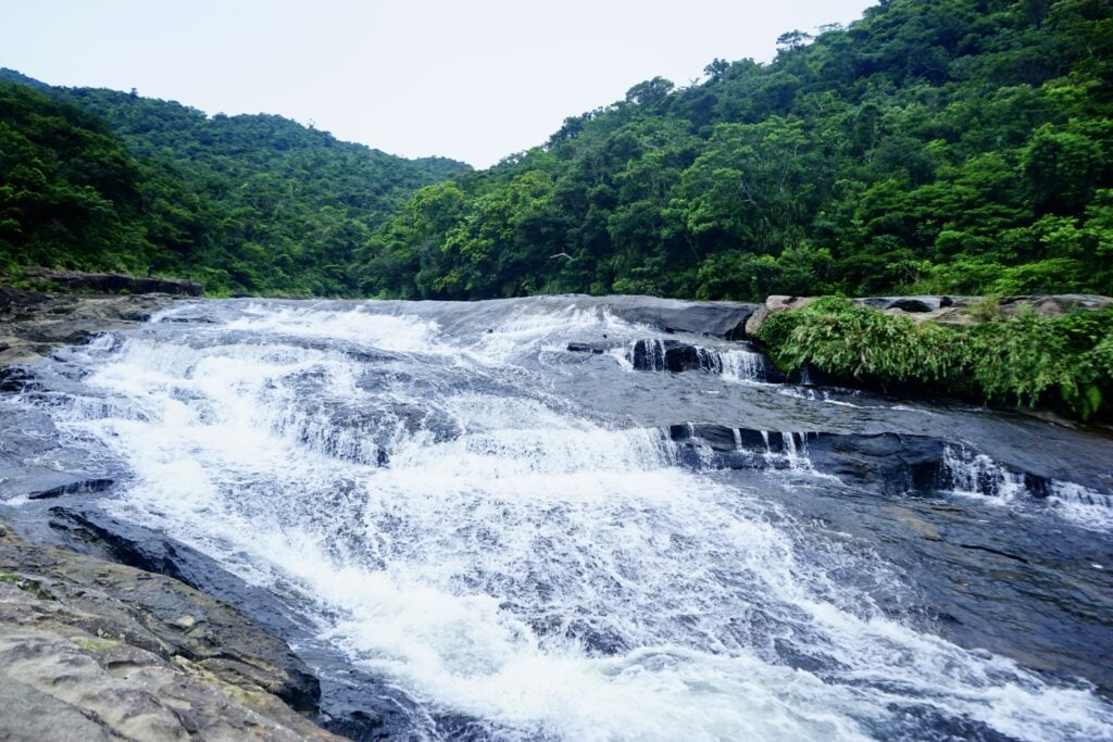 カンピレーの滝 Campile Falls iriomote island 西表島 沖縄