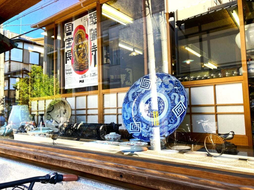 kyoto antique store 京都 骨董店