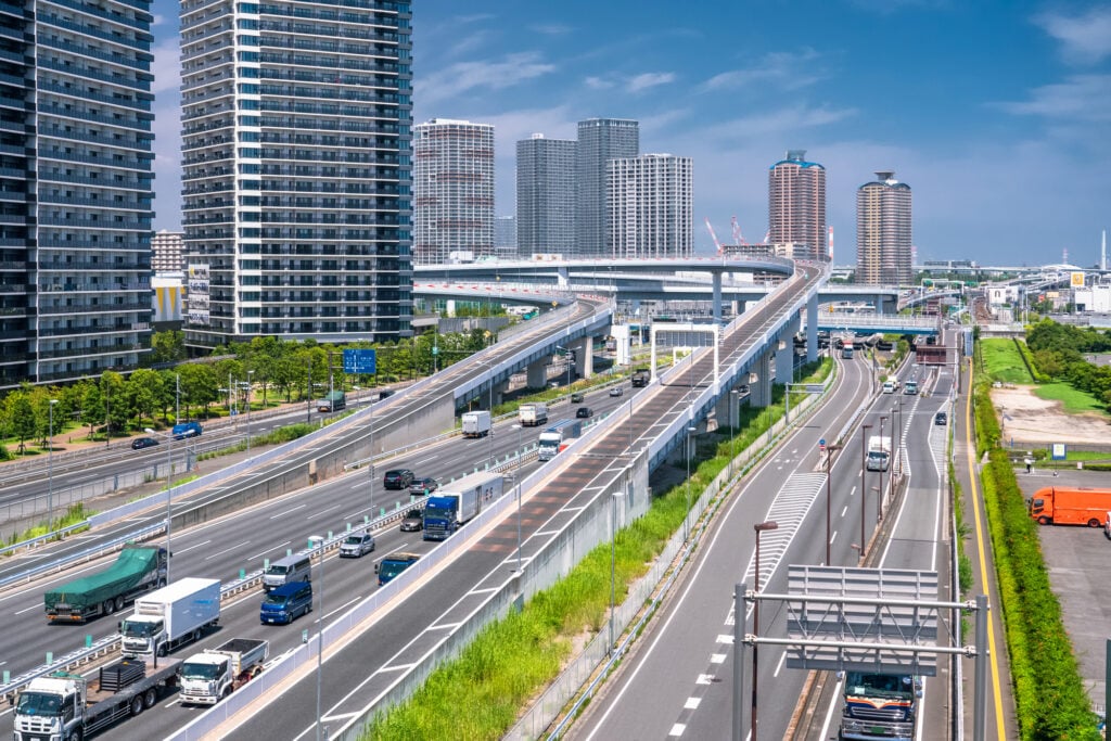 日本の広い道路